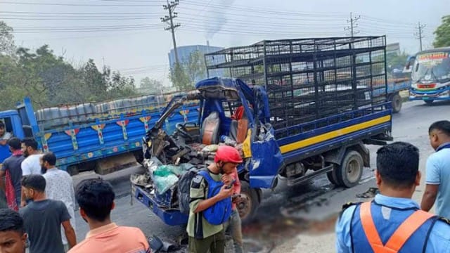 গাজীপুরে ডাম্প ট্রাক-সিএনজি সংঘর্ষে নিহত ২, আহত ৪